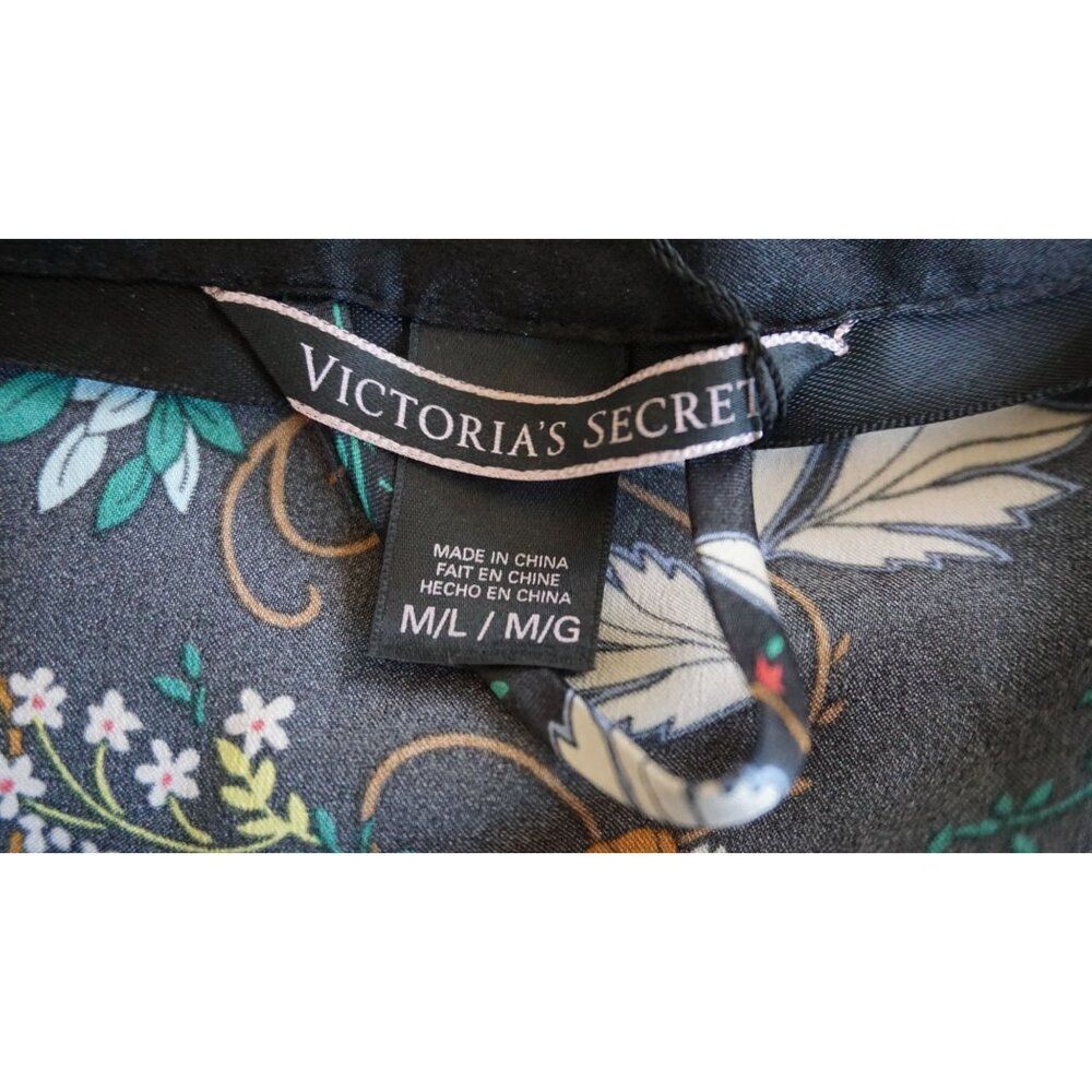 Victoria's Secret Women's Black Floral Satin Short Floral Robe - Size M/L - Picture 9 of 11